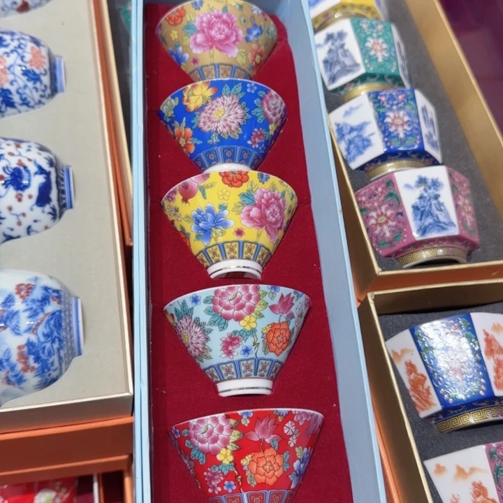 六杯他们装茶杯茶碗