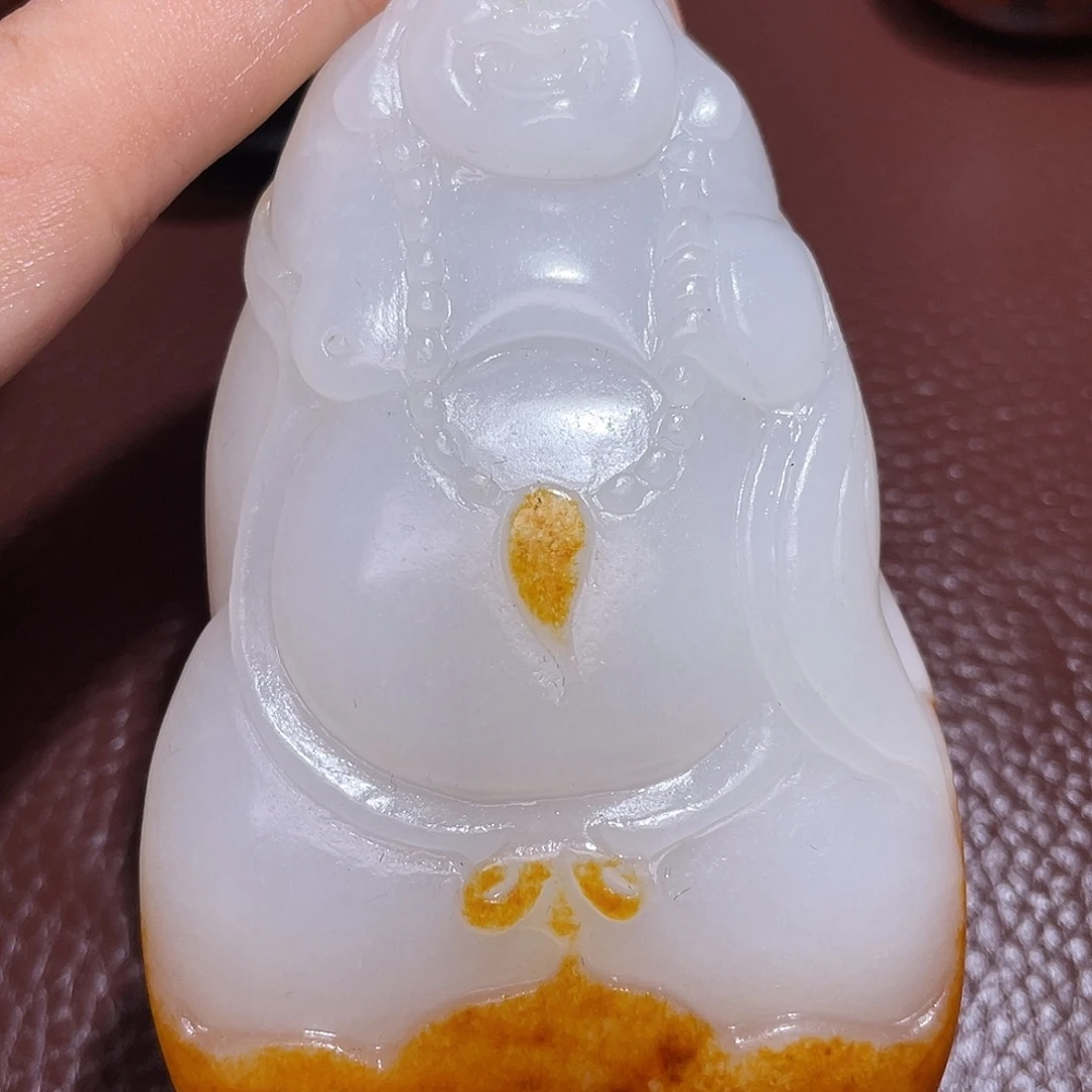 得***胜和田玉未镶嵌颈饰