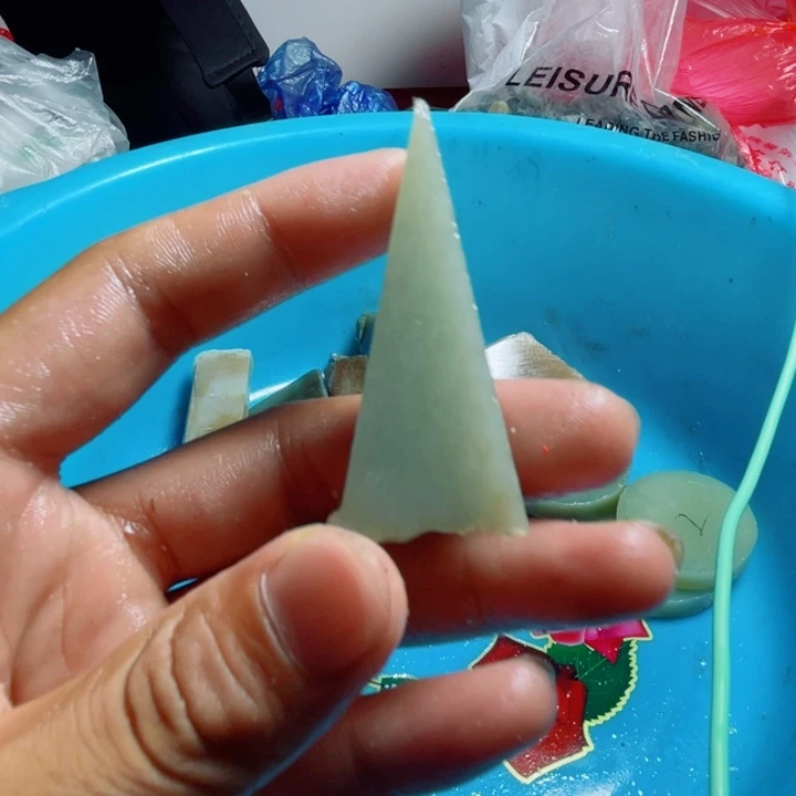未镶嵌和田玉（糖玉）珠宝半成品