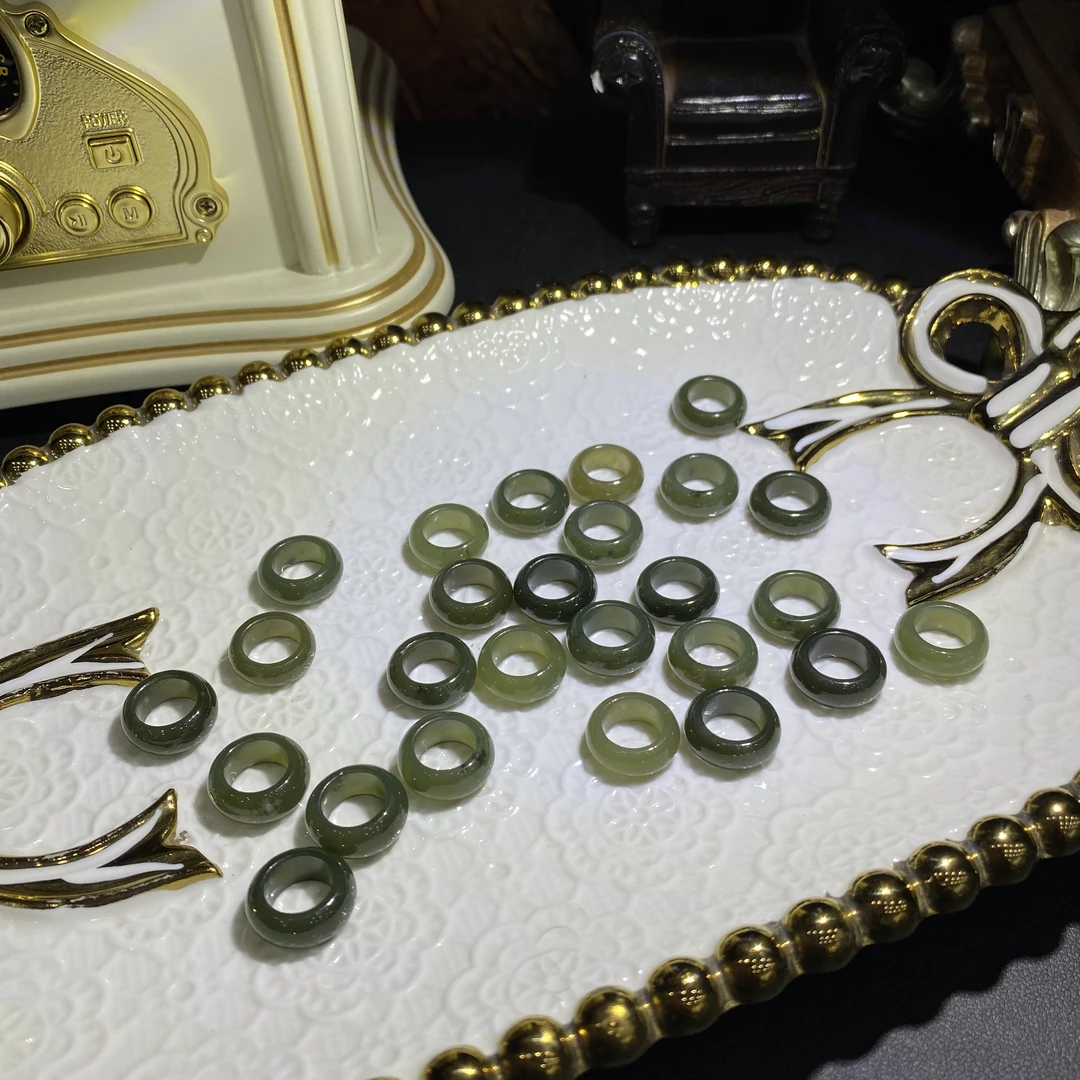 B637-天然和田玉跑环diy手串配饰-多样性发其一