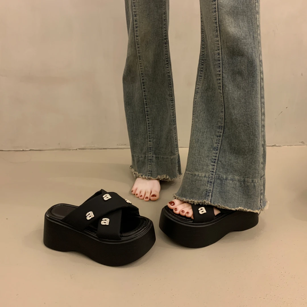 厚底增高凉拖女夏外穿2025新款时尚百搭懒人一脚蹬松糕沙滩凉拖鞋