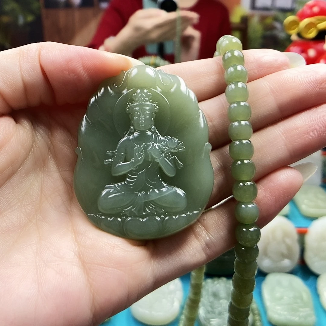 咕***哒和田玉未镶嵌颈饰