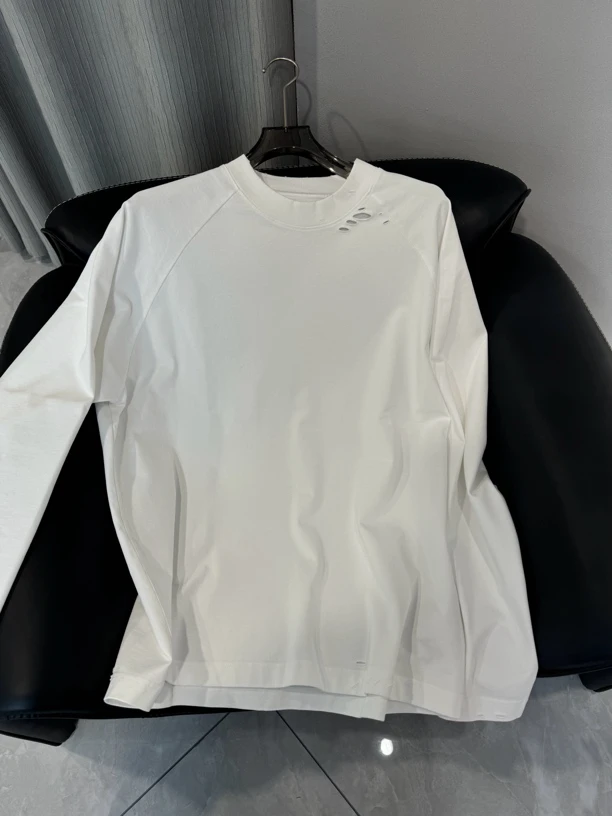 超级百搭破洞长袖T恤