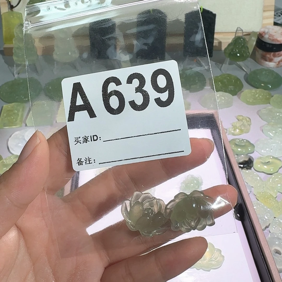 l***岱未镶嵌岫玉颈饰精美礼品