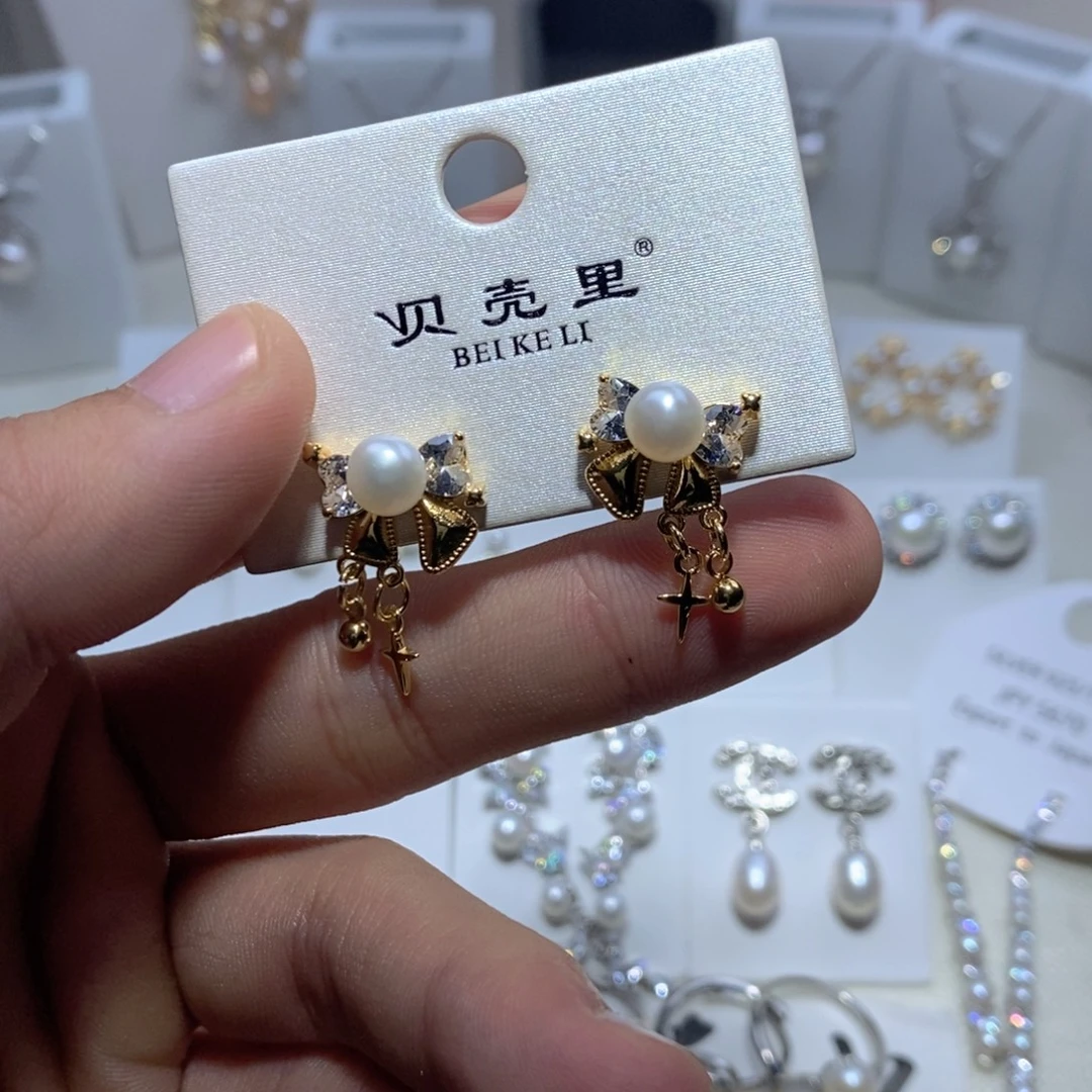 银S925镶嵌耳饰淡水珍珠