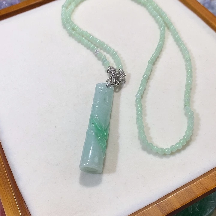 翡翠未镶嵌颈饰翡翠吊坠