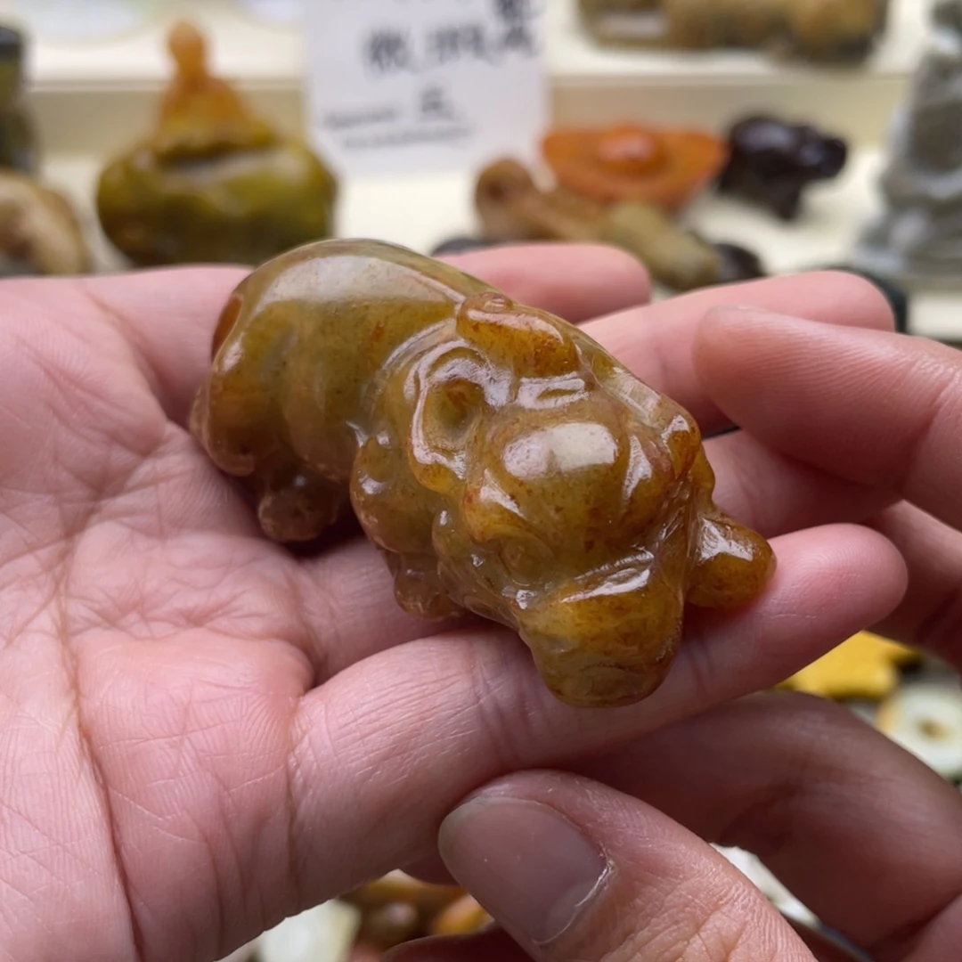 未镶嵌蛇纹石玉颈饰