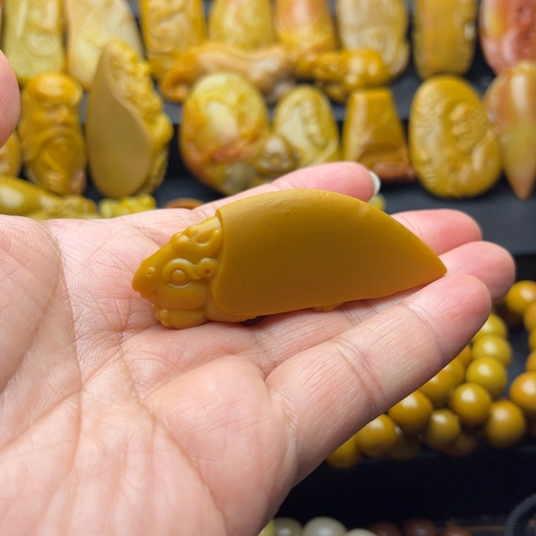 文***〜石英质玉未镶嵌颈饰