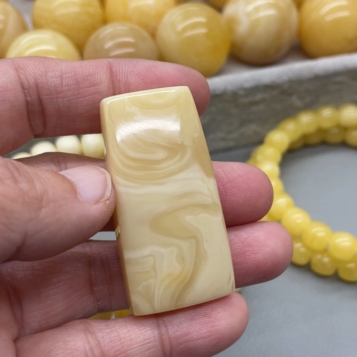 琥珀未镶嵌裸石蜜蜡