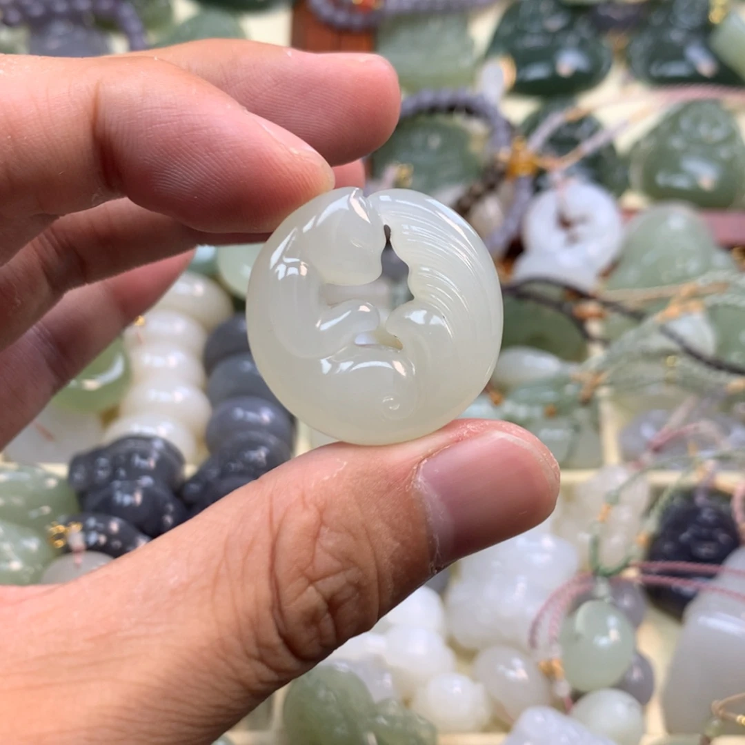 【闪购商品】颈饰未镶嵌和田玉