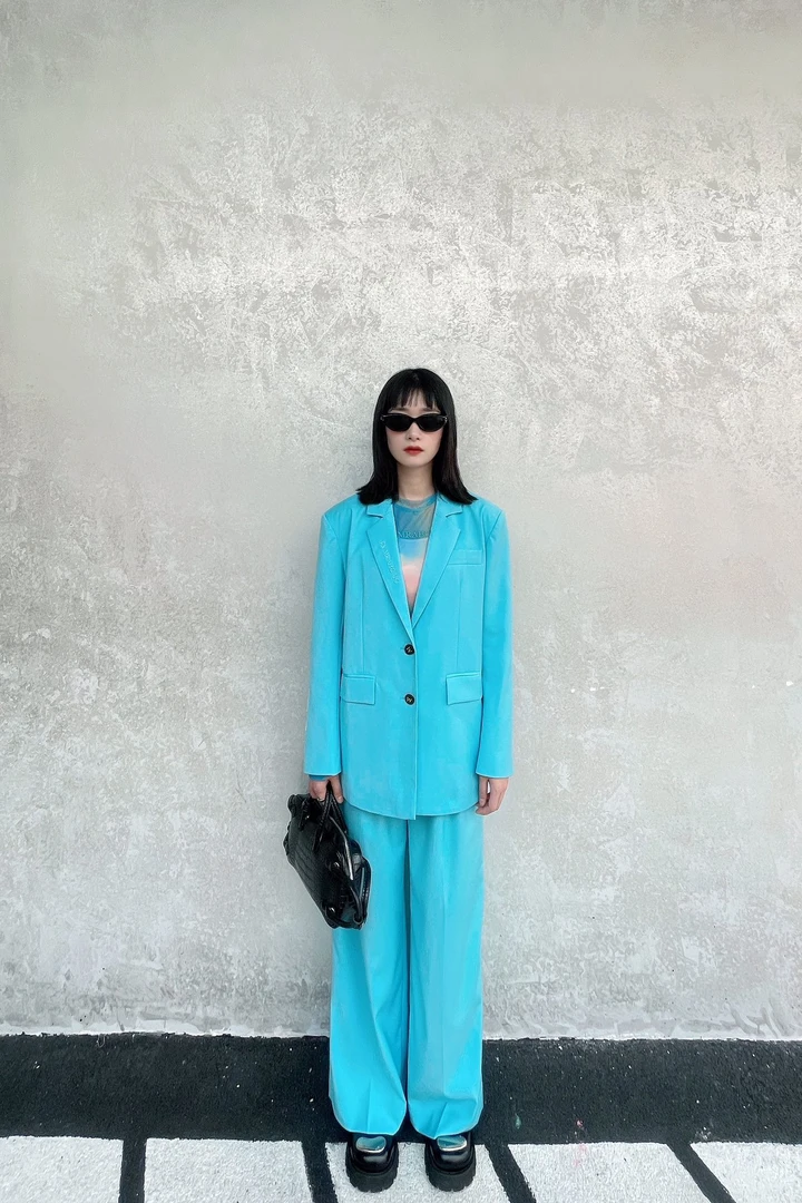 深圳南油原创设计师品牌蓝色高定西装套装