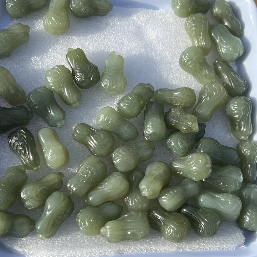 和田玉湖水绿白菜吊坠多样性拍一发一【S】