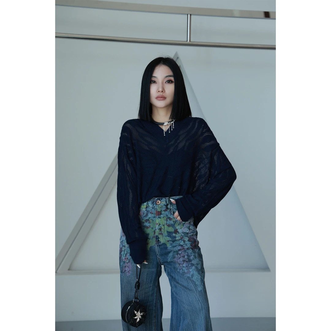 【妙妙精选】HUANGNAJIV领波纹镂空时尚气质针织上衣0106