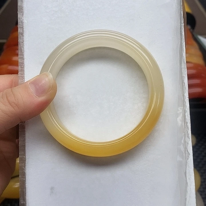 石英质玉（黄龙玉）未镶嵌手镯