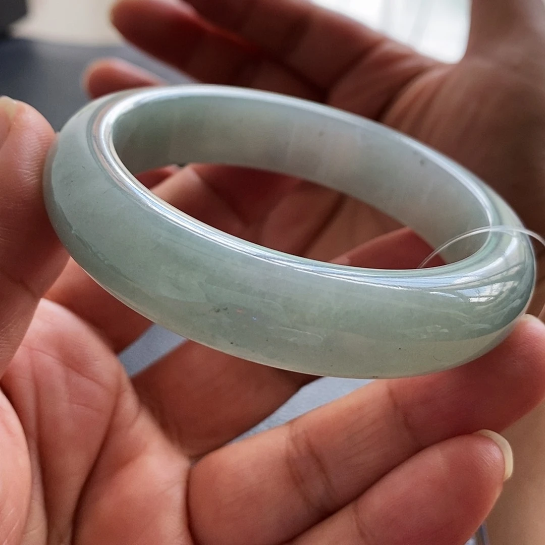 翡翠手镯未镶嵌天然翡翠手镯