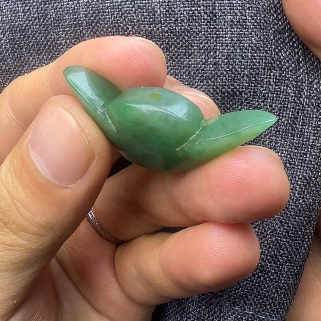 翡翠未镶嵌颈饰66666