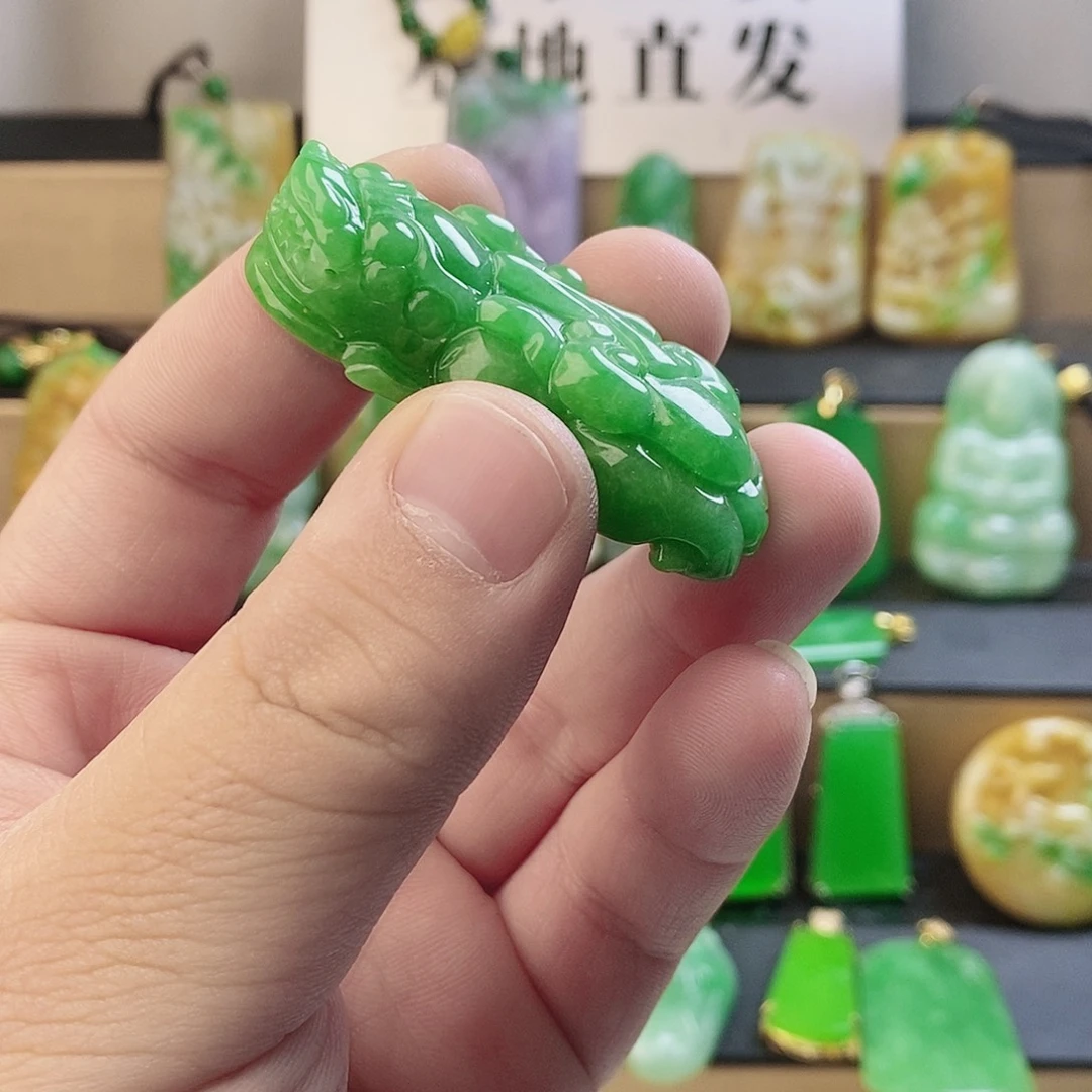 翡翠银S925镶嵌吊坠(赠链)