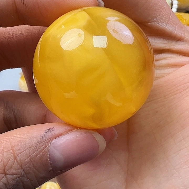 蜜蜡未镶嵌珠宝奇石