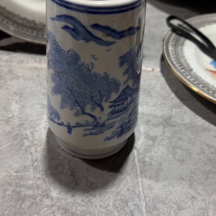 田***军手绘的老笔筒一个