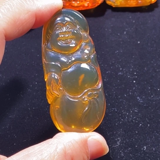 琥珀银S925镶嵌颈饰蓝珀逍遥佛