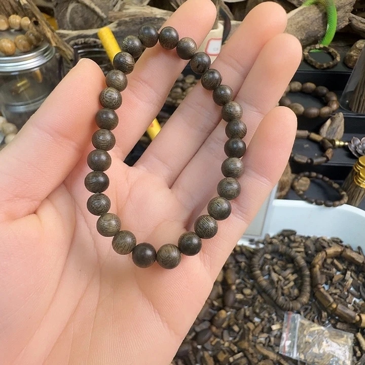 沉香碎屑沉香海南沉香黑油格0.7大2克➕沉香碎屑多样性