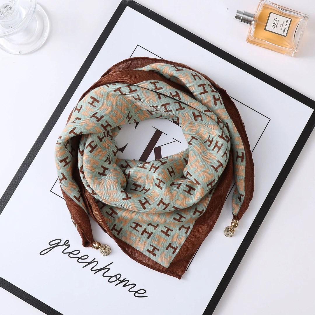 2025新款保暖方巾磁吸扣三角丝巾棉围巾女春秋冬洋气围脖气质百搭