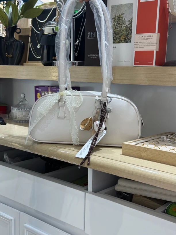 单根拉链简约风耐刮手机袋单肩包女款休闲小众百搭肩包运动