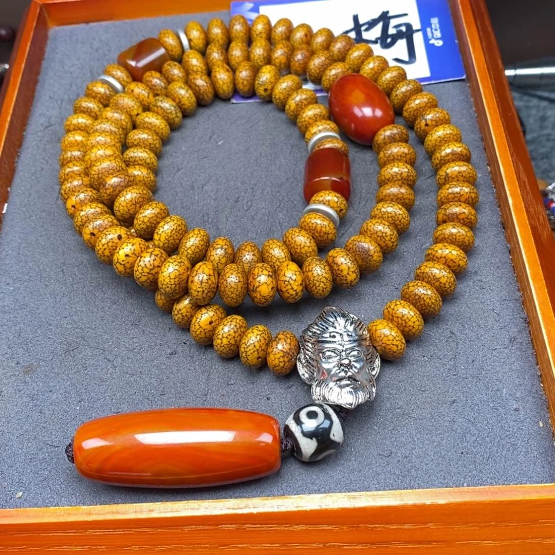 星月菩提吊坠吴**?星月