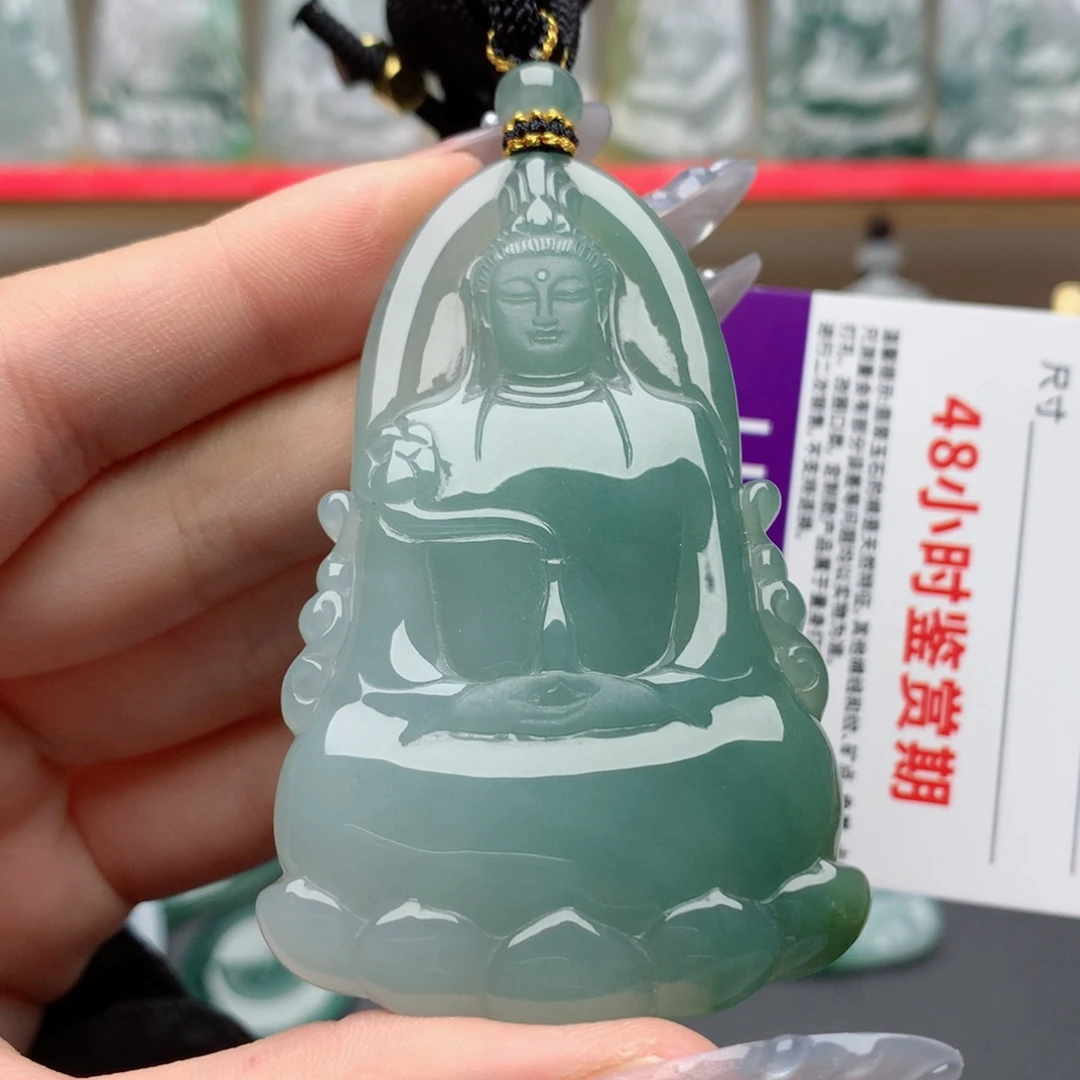 颈饰未镶嵌翡翠素衣观音