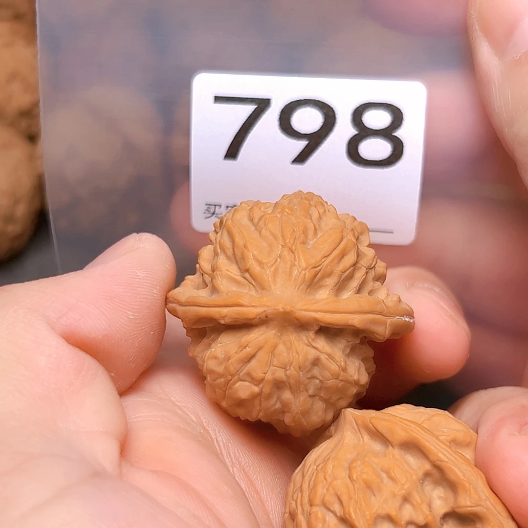 文玩核桃吊坠38➕梨木台