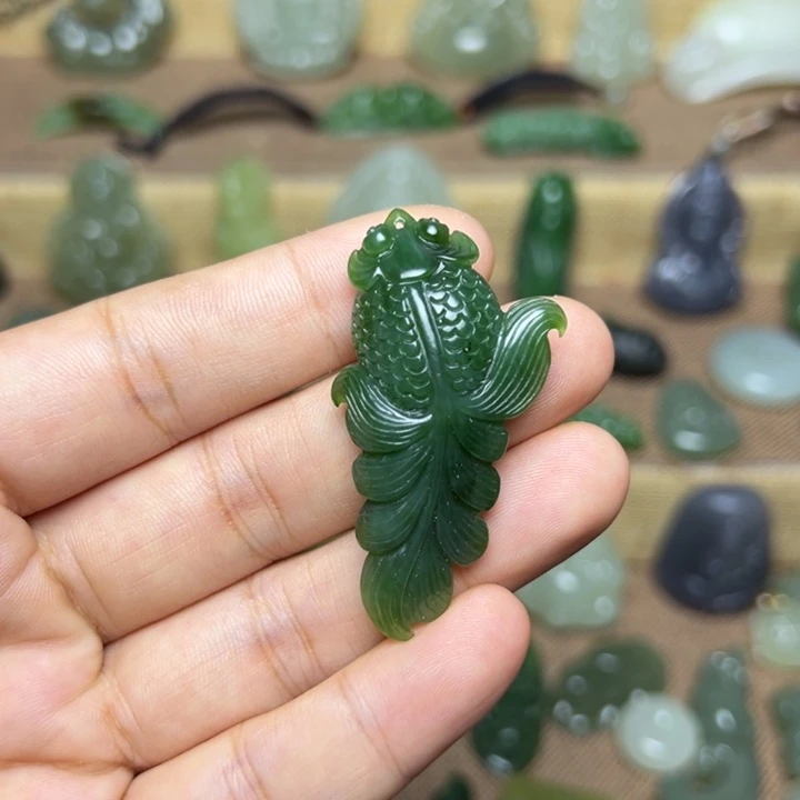 颈饰未镶嵌和田玉