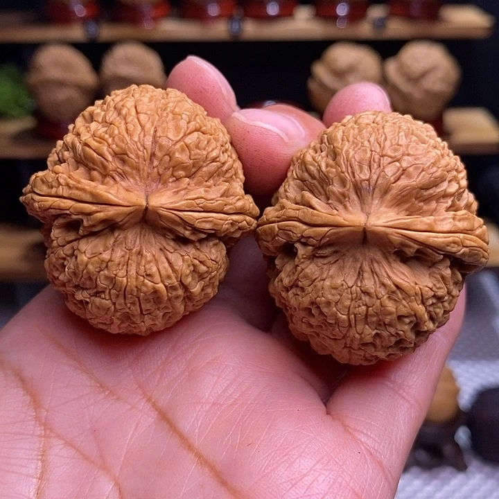 文玩核桃吊坠铁狮子19