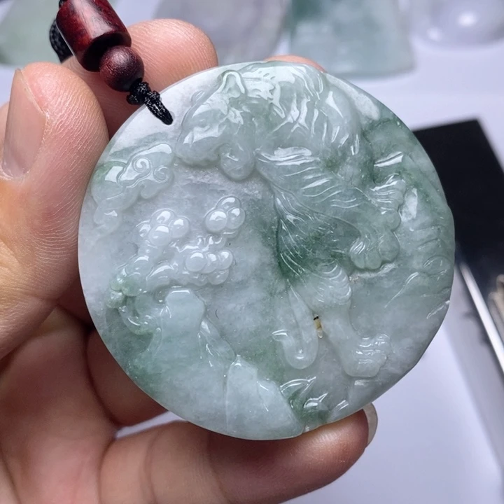 颈饰未镶嵌翡翠翡翠