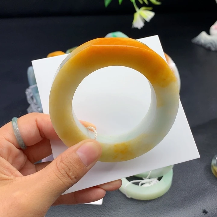未镶嵌手镯定制翡翠