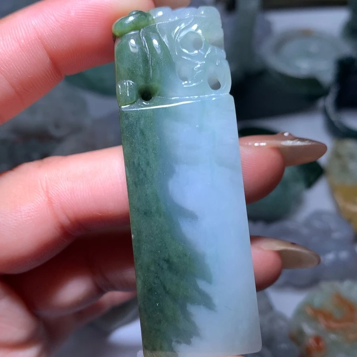 翡翠未镶嵌颈饰保真天然A货翡翠