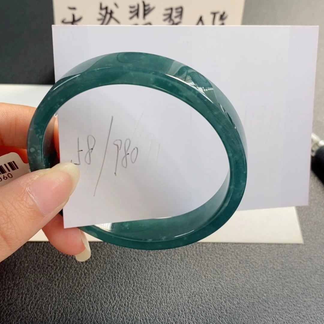 未镶嵌手镯翡翠天然翡翠