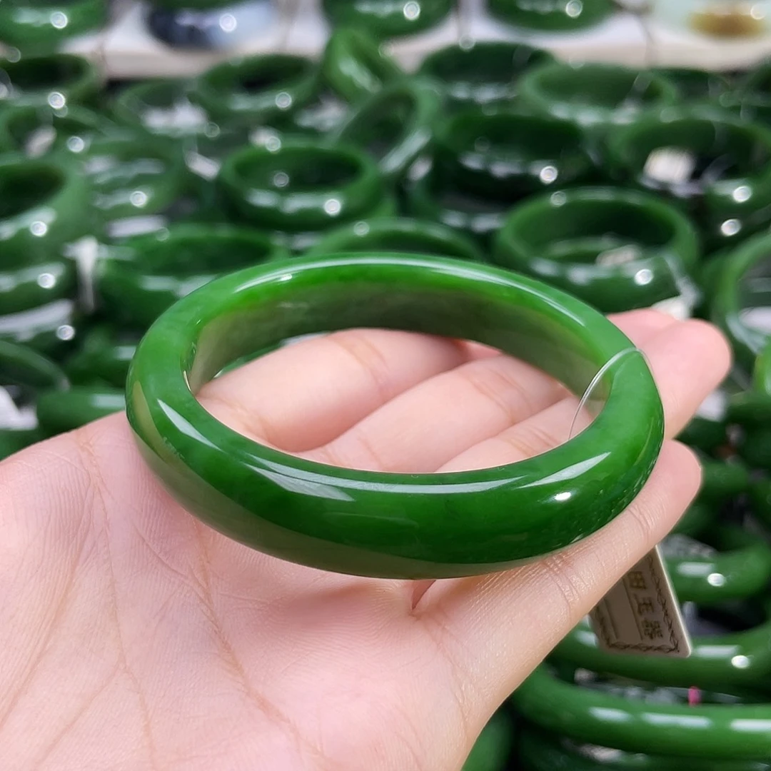 未镶嵌手镯和田玉（碧玉）