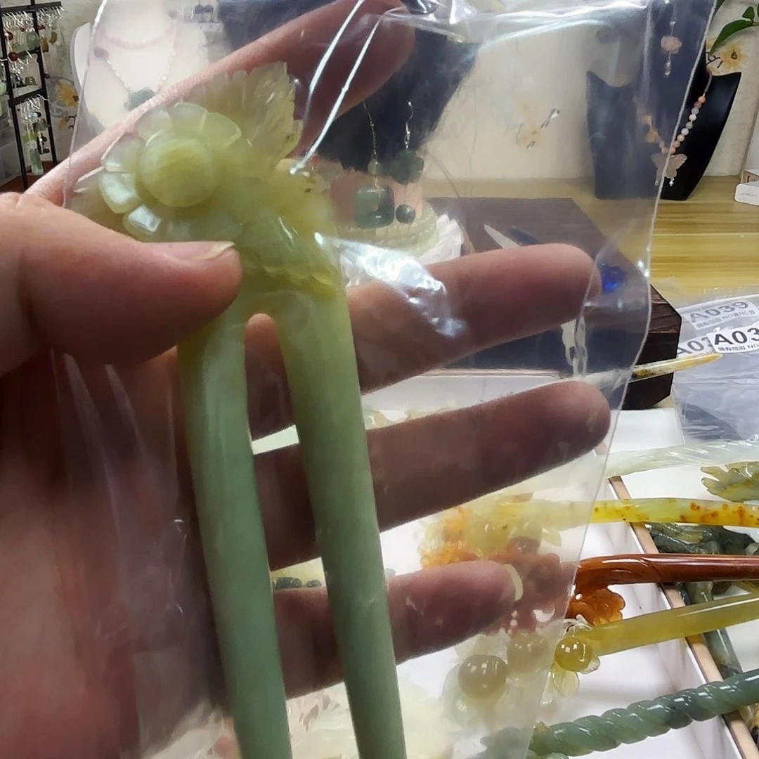 蛇纹石玉发饰合金ℒ****