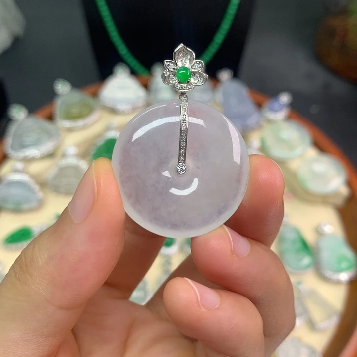 颈饰18K金镶嵌翡翠翡翠