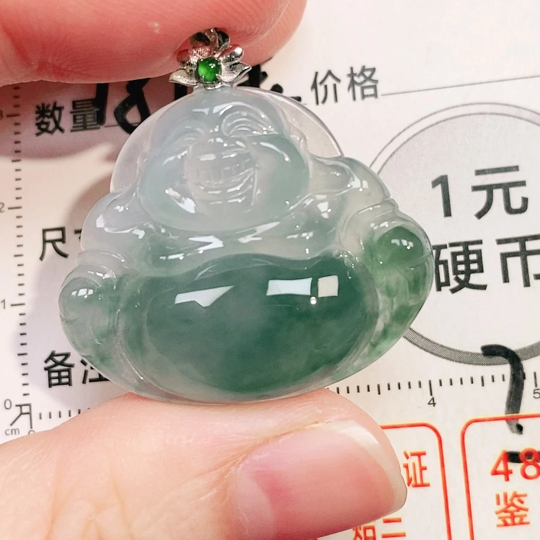 颈饰18K金镶嵌翡翠