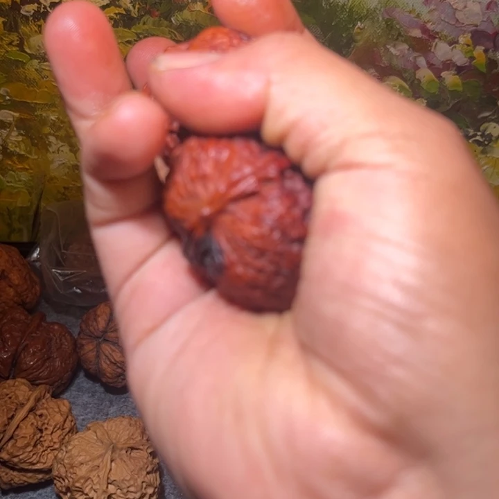 文玩核桃吊坠滇西100