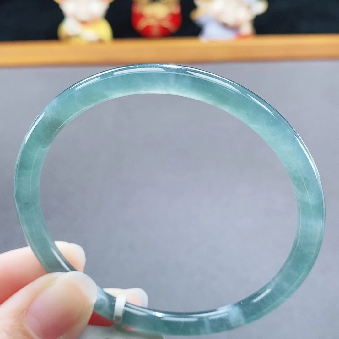 翡翠未镶嵌手镯63