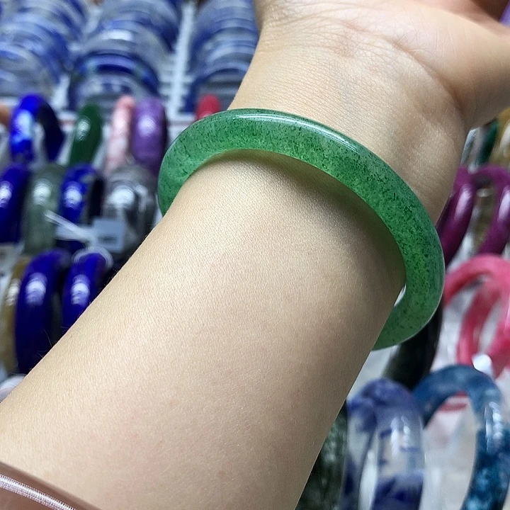 手镯未镶嵌水晶天然水晶