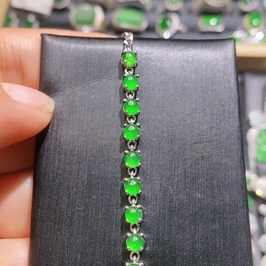 翡翠手链未镶嵌手链7