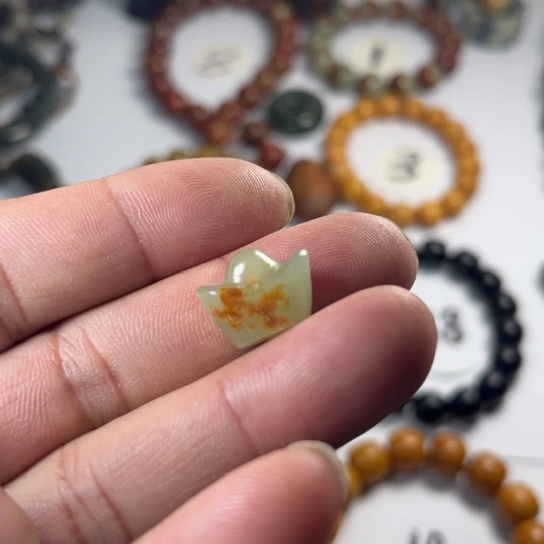 【闪购商品】未镶嵌透闪石质玉挂件