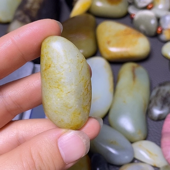 未镶嵌和田玉（糖玉）挂件