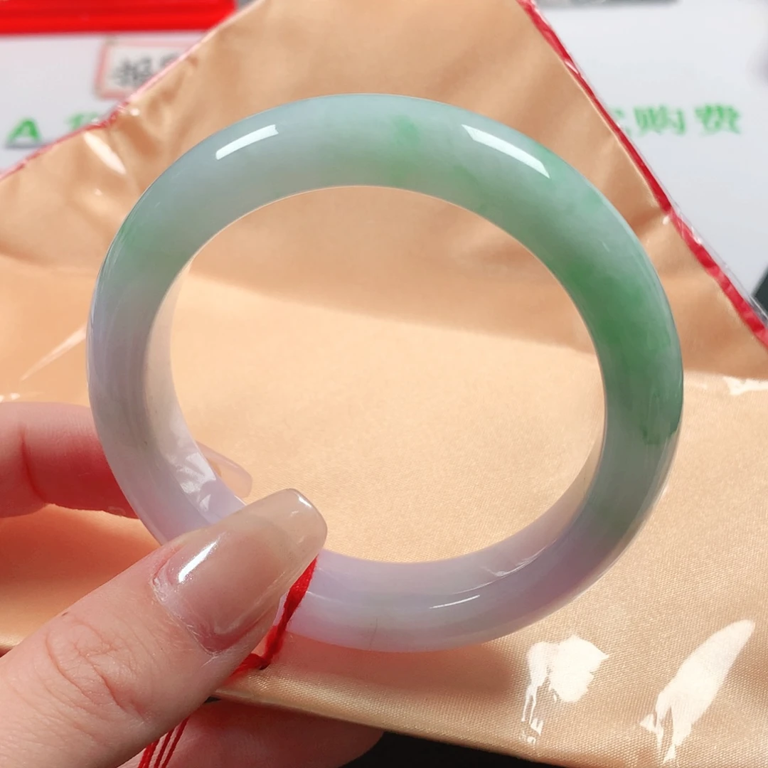 未镶嵌手镯翡翠天然翡翠手镯