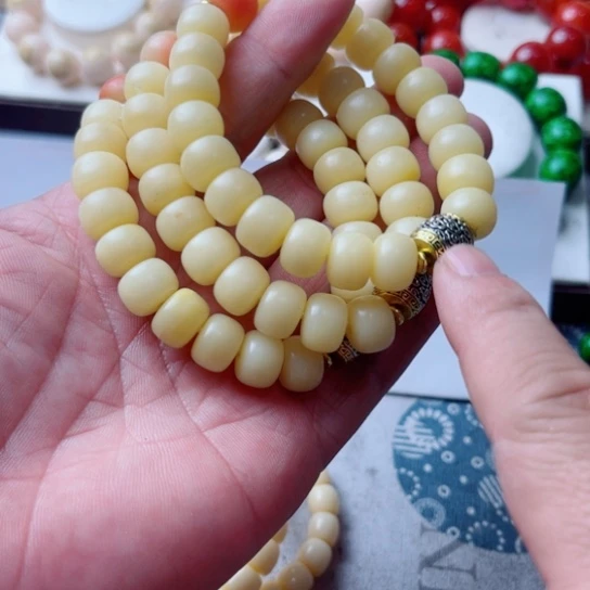 驼呀卡1.2白色桶珠