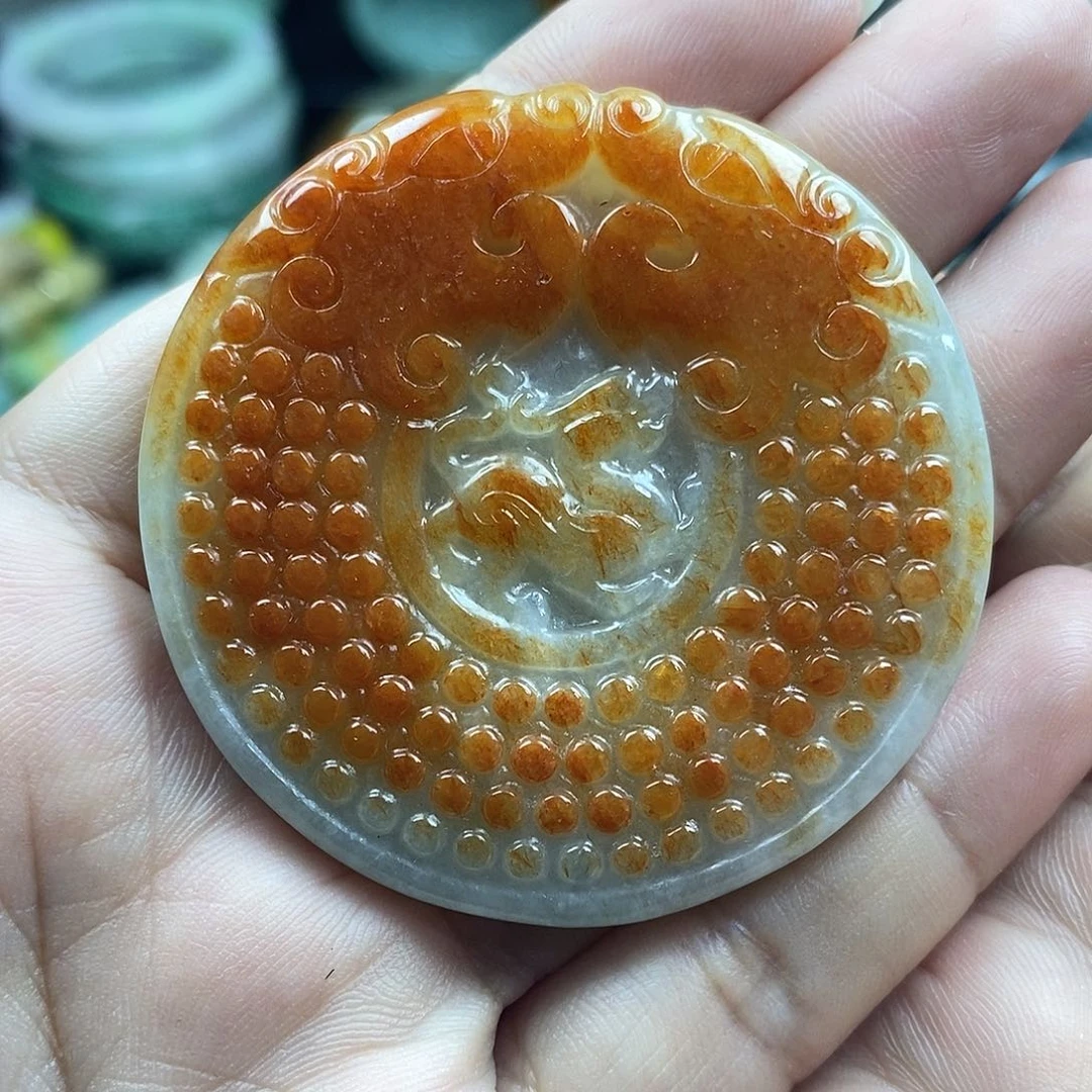 翡翠未镶嵌颈饰牌子