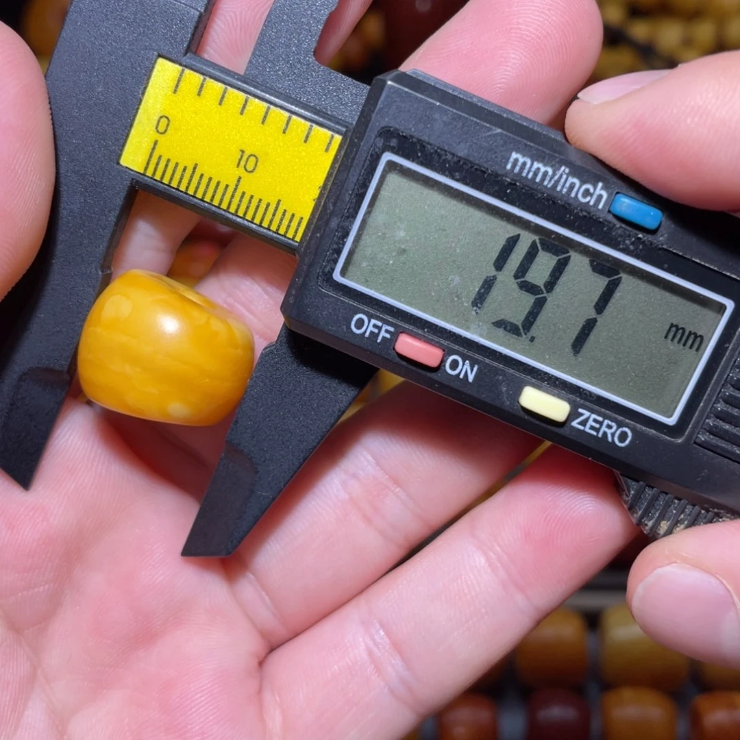 琥珀未镶嵌裸石马蹄